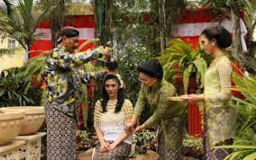 Pernikahan Putri Wakil Gubernur Kepri Soerya Respationo