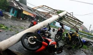 Amukan Puting Beliung Rusak Rumah Warga
