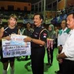 Wagub Tutup Turnamen Voli Haluan Kepri 2014