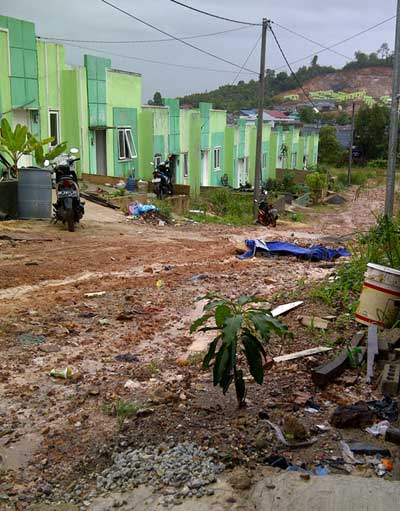 Warga Perum Tiban Masyeba Gading Mas Mengeluhkan Air ATB Mati  dan Akses Jalan Rusak