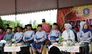 Walaupun Hujan, Ribuan Kafilah dan Official Dari 34 Provinsi Ramaikan Pawai Ta’aruf