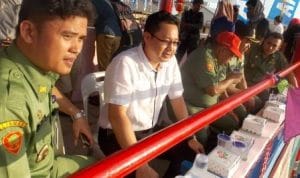 Sembahyang Keselamatan Laut, Melalui Lomba Perahu Naga Sembahyang Keselamatan Laut, Melalui Lomba Perahu Naga