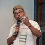 Lis Tampung Keluhan Warga Saat Silaturrahim Di Mesjid Al Barokah