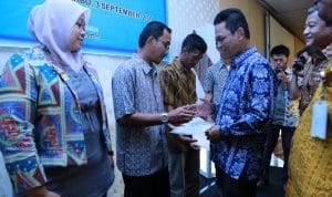 Wakil Bupati Menghadiri Penyerahan Bantuan Pendidikan BRC