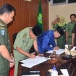 Penyerahan Tanah Pemerintah Daerah kepada Yayasan Pembinaan Umat Anak Yatim Kec. Bunguran Timur