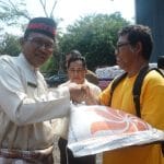 Sekdako Tanjungpinang, Drs. Riono, Msi, Serahkan Bantuan Raskin Kepada Masyarakat