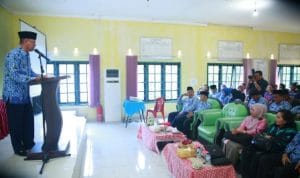 Wakil Walikota Buka Sosialisasi Bedah Kampung Kota Tanjungpinang 2014 Wakil Walikota Buka Sosialisasi Bedah Kampung Kota Tanjungpinang 2014
