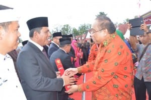 Bupati Bintan Terima Penghargaan Satya Lencana Kebaktian Sosial