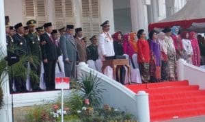 Wagub Kepri, Pimpin Penurunan Sangsaka Merah Putih Wagub Kepri, Pimpin Penurunan Sangsaka Merah Putih