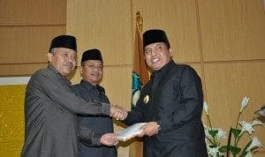 Pemkab Bintan Sampaikan Ranperda Kawasan Tanpa Rokok Pemkab Bintan Sampaikan Ranperda Kawasan Tanpa Rokok