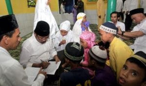 Gubernur Ajak Warga Tanjung Siambang Untuk Selalu Kompak
