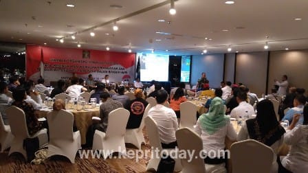 Kemenkumham RI Gelar Seminar Ormas di Batam Kemenkumham RI Gelar Seminar Ormas di Batam