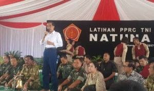 Presiden Jokowi Saksikan Latihan Perang Di Natuna