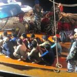 CURI IKAN DI LAUT NATUNA, KAPAL VIETNAM DITANGKAP PATROLI TNI AL CURI IKAN DI LAUT NATUNA, KAPAL VIETNAM DITANGKAP PATROLI TNI AL