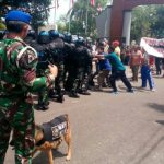 AKSI UNJUK RASA TERJADI DI MAKO LANTAMAL IV TANJUNGPINANG BERUJUNG ANARKIS