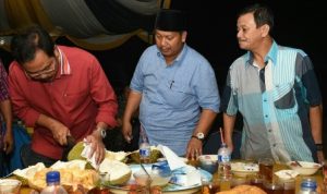 Gubernur Hadiri Syukuran Bubur Durian Masyarakat Bintan Buyu Gubernur Hadiri Syukuran Bubur Durian Masyarakat Bintan Buyu