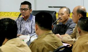 Rapat pembahasan APBD perubahan 2017 di Pimpin Bupati Bintan Rapat pembahasan APBD perubahan 2017 di Pimpin Bupati Bintan