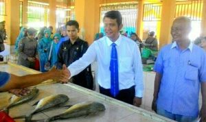 Target Pembangunan Pasar Desa Teluk Sasah Selesai Akhir Tahun 2017 Target Pembangunan Pasar Desa Teluk Sasah Selesai Akhir Tahun 2017