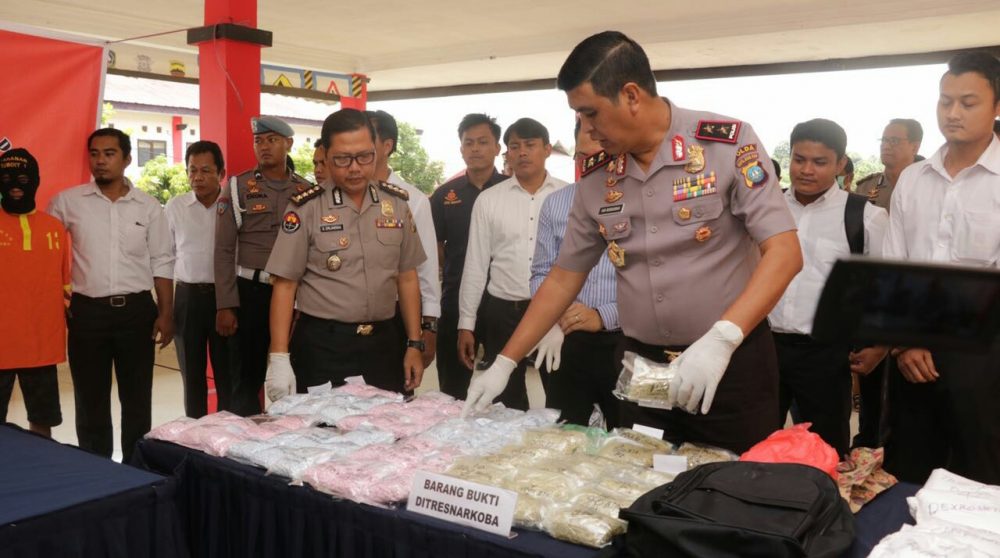 Polda Kepri Gelar Ekspose Penggrebekan Gudang Bahan Obat PCC Oleh Satreskrim Polres Bintan