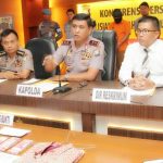 Polda Kepri Gelar Ekspose Dugaan Suap Kepala Dinas Lingkungan Hidup Polda Kepri Gelar Ekspose Dugaan Suap Kepala Dinas Lingkungan Hidup