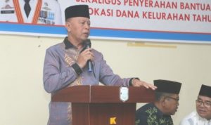 Syahrul Serahkan Bantuan ADK Kelurahan Kp. Bugis dan Senggarang Syahrul Serahkan Bantuan ADK Kelurahan Kp. Bugis dan Senggarang
