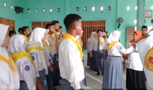 Ngesti Lantik Pengurus Baru PMR Periode 2019-2020