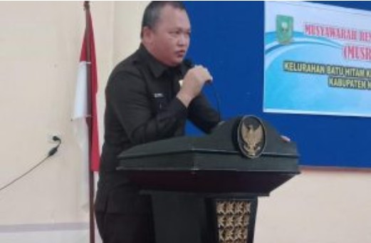 Anggota Komisi II DPRD Natuna Eryandi, Hadiri Musrenbang Kelurahan Batu Hitam Anggota Komisi II DPRD Natuna Eryandi, Hadiri Musrenbang Kelurahan Batu Hitam