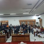 Datangi Kantor DPRD, Masyarakat Tolak Keras Karantina WNI Wuhan di Natuna Datangi Kantor DPRD, Masyarakat Tolak Keras Karantina WNI Wuhan di Natuna
