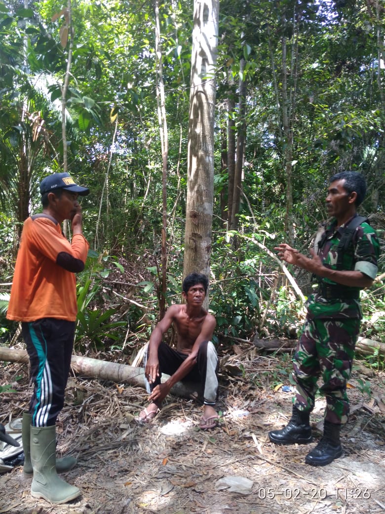 Babinsa Cemaga Selatan, Himbau Warga Binaannya Tidak Buka Lahan Babinsa Cemaga Selatan, Himbau Warga Binaannya Tidak Buka Lahan