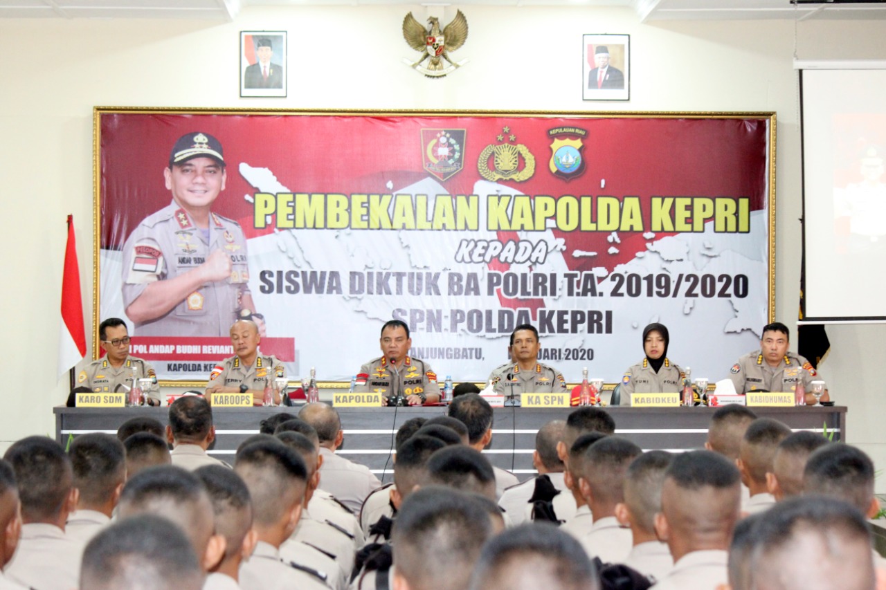 Kapolda Kepri Beri Pembekalan Kepada Siswa Diktuk Bintara Polri TA 2019/2020