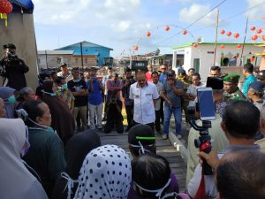 Redam Kegaduhan Masyarakat, Bupati Natuna Sambangi Warga Penagi Redam Kegaduhan Masyarakat, Bupati Natuna Sambangi Warga Penagi