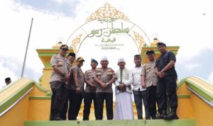 Kapolda Kepri Laksanakan Jumat Keliling Serta Kunjungan Kerja Ke Polres Tanjungpinang Kapolda Kepri Laksanakan Jumat Keliling Serta Kunjungan Kerja Ke Polres Tanjungpinang