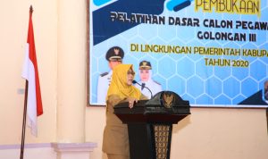 Buka Pelatihan Dasar CPNS, Wabup Ngesti : PNS di Tuntut Melayani, Bukan di Layani Buka Pelatihan Dasar CPNS, Wabup Ngesti : PNS di Tuntut Melayani, Bukan di Layani
