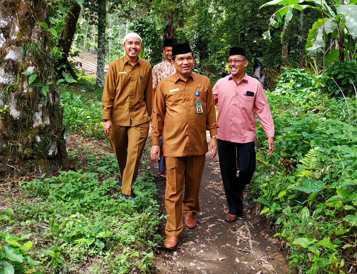 Hibahkan Tanah, Kakankemenag Haturkan Terima Kasih Hibahkan Tanah, Kakankemenag Haturkan Terima Kasih