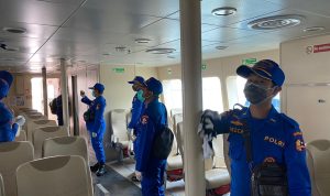 Cegah Penyebaran Covid-19, KP Yudistira-8003 Lakukan Penyemprotan Cairan Disinfektan