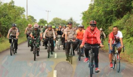 Bersepeda, Bupati Himbau Masyarakat Wujudkan Pilkada Damai Bersepeda, Bupati Himbau Masyarakat Wujudkan Pilkada Damai