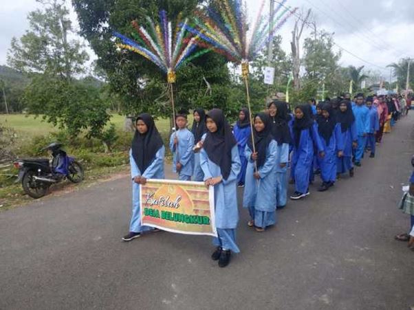 Camat Lingga Timur Lepas Ratusan Peserta Pawai MTQ