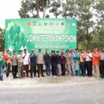 Polres Lingga Bersama Forkopimda Kabupaten Lingga Tanam Ratusan Pohon Polres Lingga Bersama Forkopimda Kabupaten Lingga Tanam Ratusan Pohon