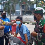 Sat Binmas Polres Bintan, TNI dan Pemerintah Bagikan Masker
