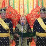 Pimpinan DPRD Tanjungpinang Diberi Gelar Adat Melayu