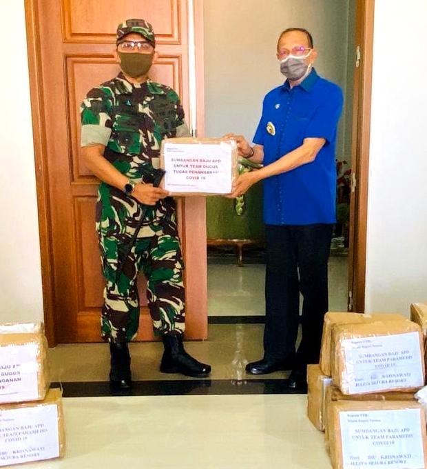 Wujud Partisipasi Kepada Tim Gugus Covid-19, Danyon Komposit 1/GP, Serahkan 200 APD