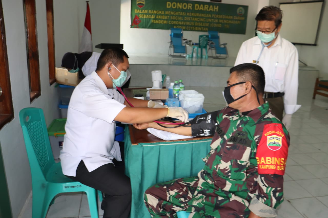 Penuhi Stok Darah PMI Tanjungpinang, Kodim 0315/Bintan Gelar Aksi Donor Darah Penuhi Stok Darah PMI Tanjungpinang, Kodim 0315/Bintan Gelar Aksi Donor Darah