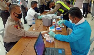 Polda Kepri Gelar Bakti Sosial Donor Darah Polda Kepri Gelar Bakti Sosial Donor Darah