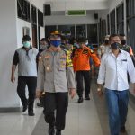 Bersama Tim Gugus Tugas Covid-19, Kapolres Natuna Tinjau Sejumlah Tempat Penanggulangan Corona