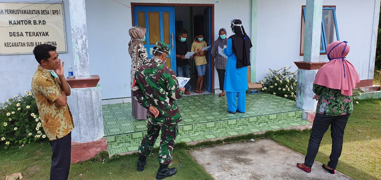 Sertu Saroji Bersama Tim Gugus Tugas Covid-19, Kembali Cek Rutin Warga Binaannya yang di Karantina