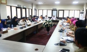 Hearing Komisi IV Dengan Diknas Dan Pihak Terkait Membahas Masalah Persoalan Anak SMK Negeri 1 Anambas Yang Dikeluarkan