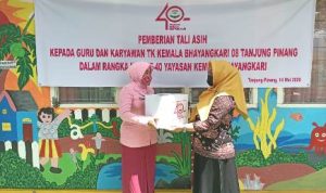 HUT YKB ke 40, Bhayangkari Tanjungpinang Berikan Tali Asih ke Dian Kemala dan Warakawuri Serta TK Kemala Bhayangkari HUT YKB ke 40, Bhayangkari Tanjungpinang Berikan Tali Asih ke Dian Kemala dan Warakawuri Serta TK Kemala Bhayangkari