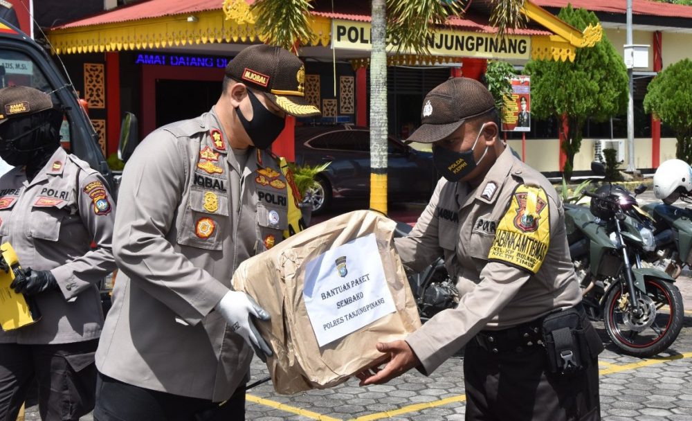 Kapolres Tanjungpinang Launching Program Sembako Door to Door Kapolres Tanjungpinang Launching Program Sembako Door to Door