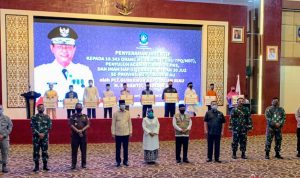 Danlantamal IV Hadiri Acara Penyerahan Insentif dan Pemberian Bantuan Sosial Terdampar Covid-19