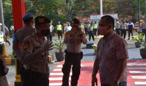 Dukung New Normal, Polres Tanjungpinang Gelar Simulasi Pengamanan dan Pelayanan Serta Sosialisasi Dukung New Normal, Polres Tanjungpinang Gelar Simulasi Pengamanan dan Pelayanan Serta Sosialisasi